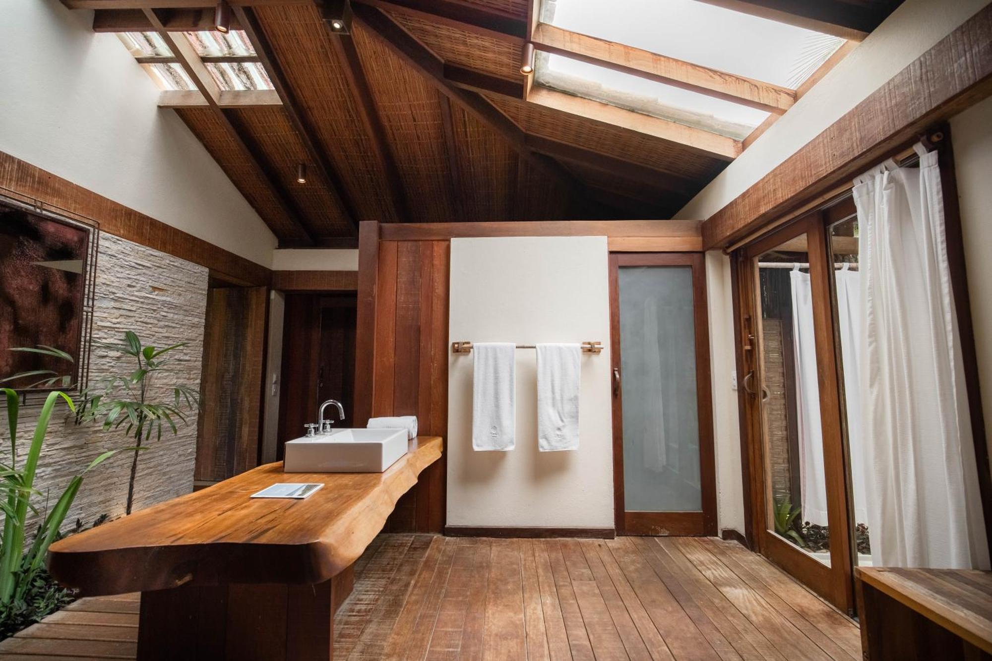Luxury Bungalow,1703556762:JPEG